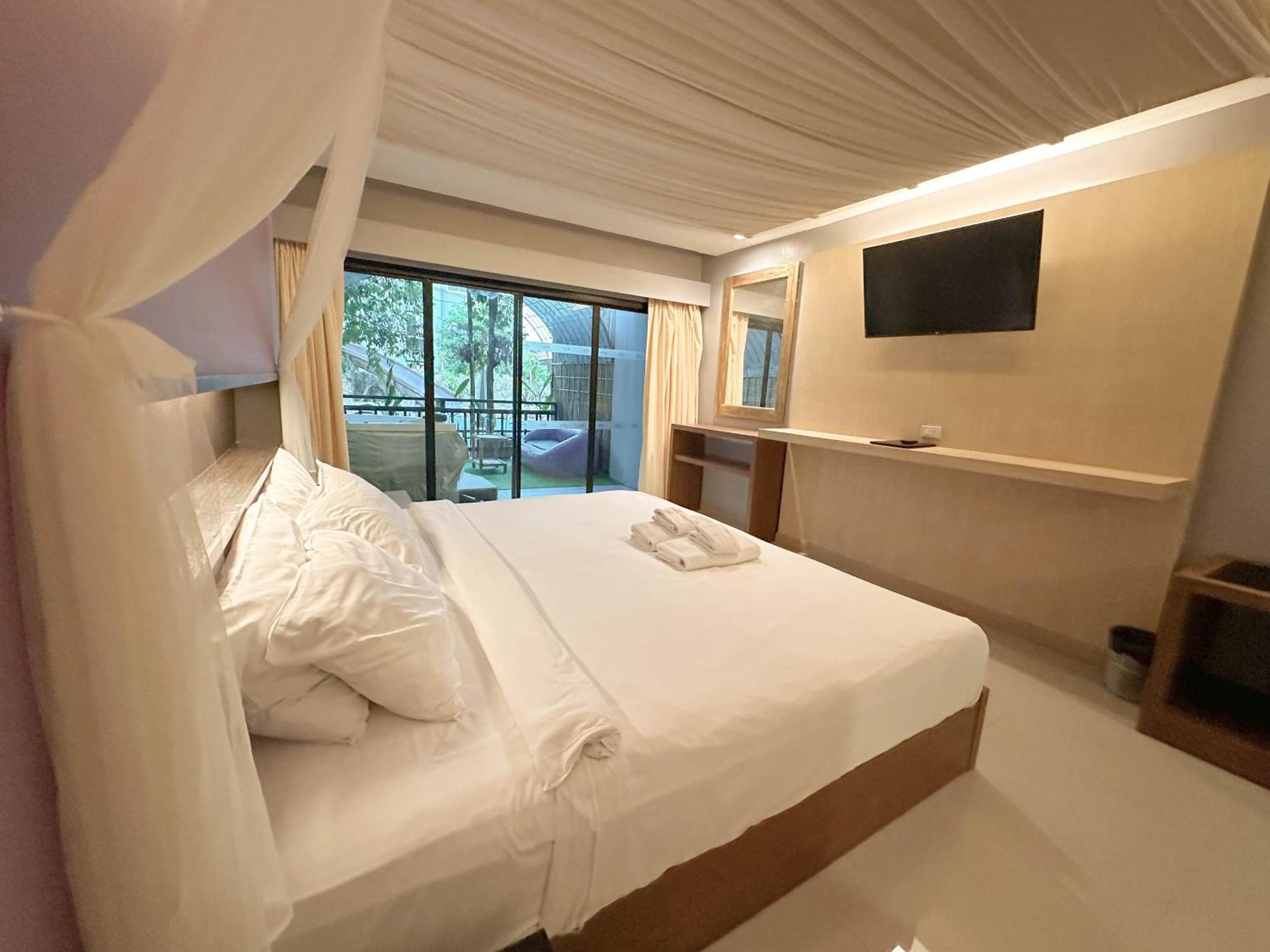 Phuvaree Resort Patong Экстерьер фото